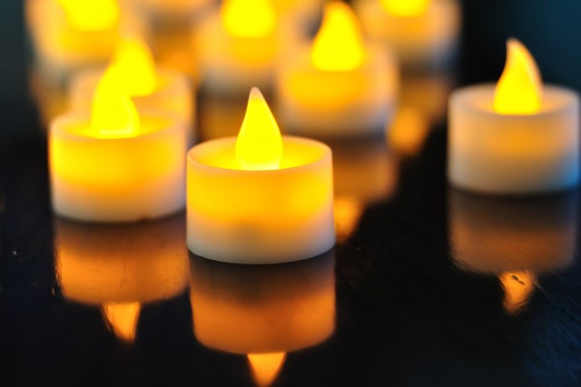 A Guide to Smokeless Candle Alternatives: Which Option is Right for You?